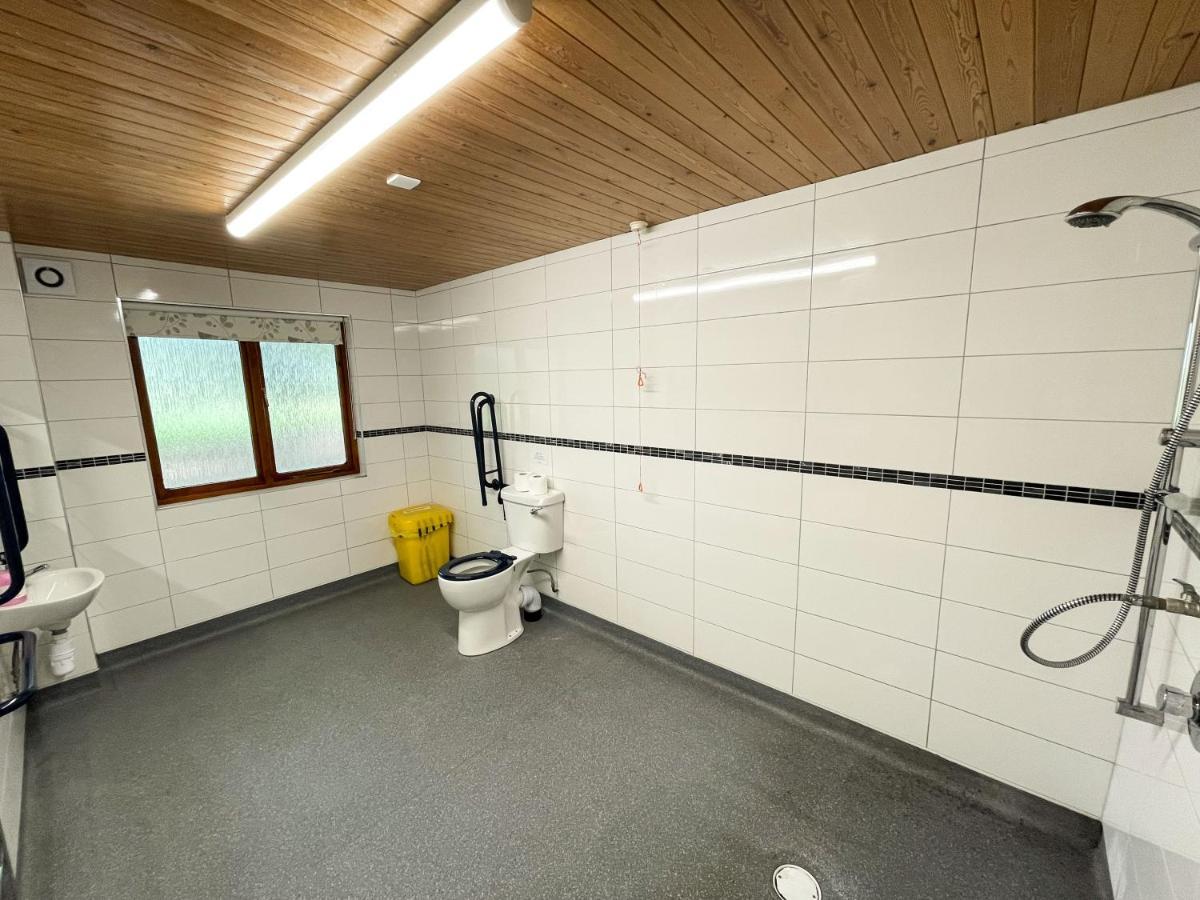 Вилла Avon Tyrrell Outdoor Activity Centre Bransgore Экстерьер фото