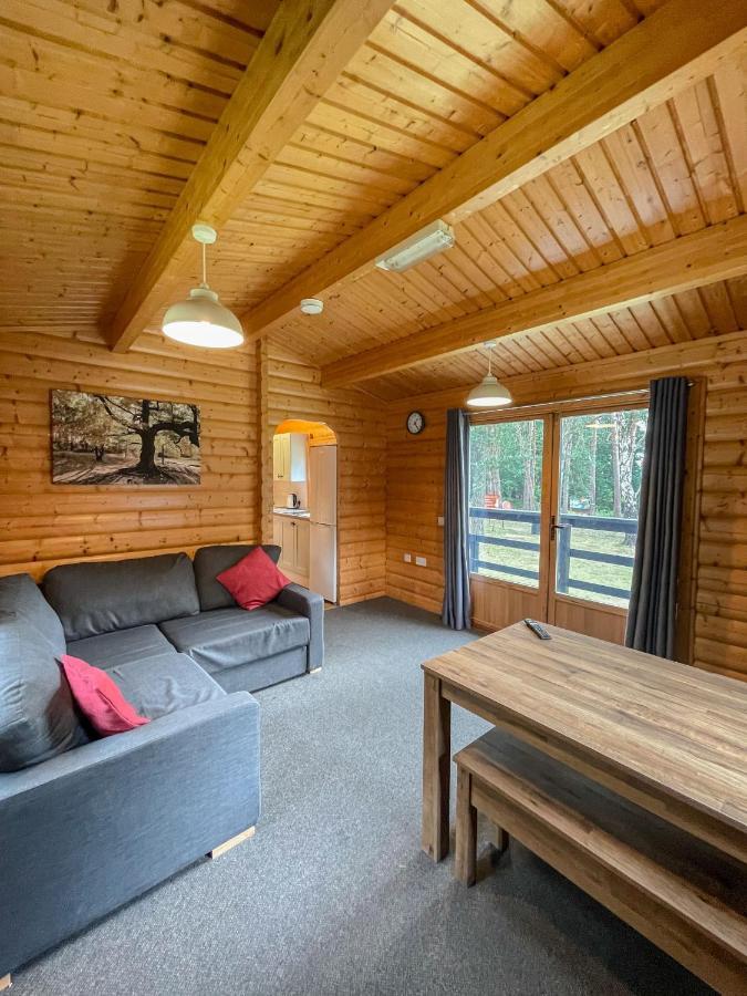 Вилла Avon Tyrrell Outdoor Activity Centre Bransgore Экстерьер фото