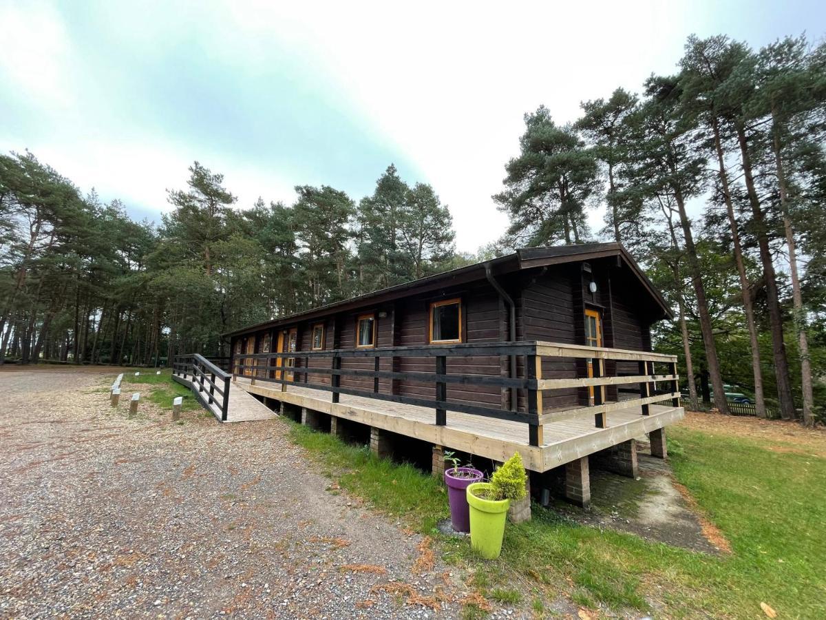 Вилла Avon Tyrrell Outdoor Activity Centre Bransgore Экстерьер фото
