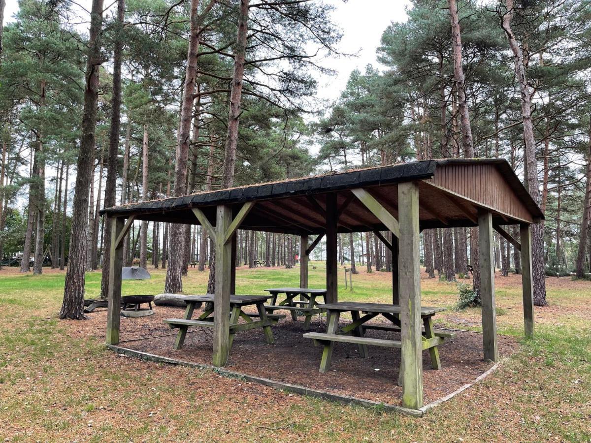 Вилла Avon Tyrrell Outdoor Activity Centre Bransgore Экстерьер фото